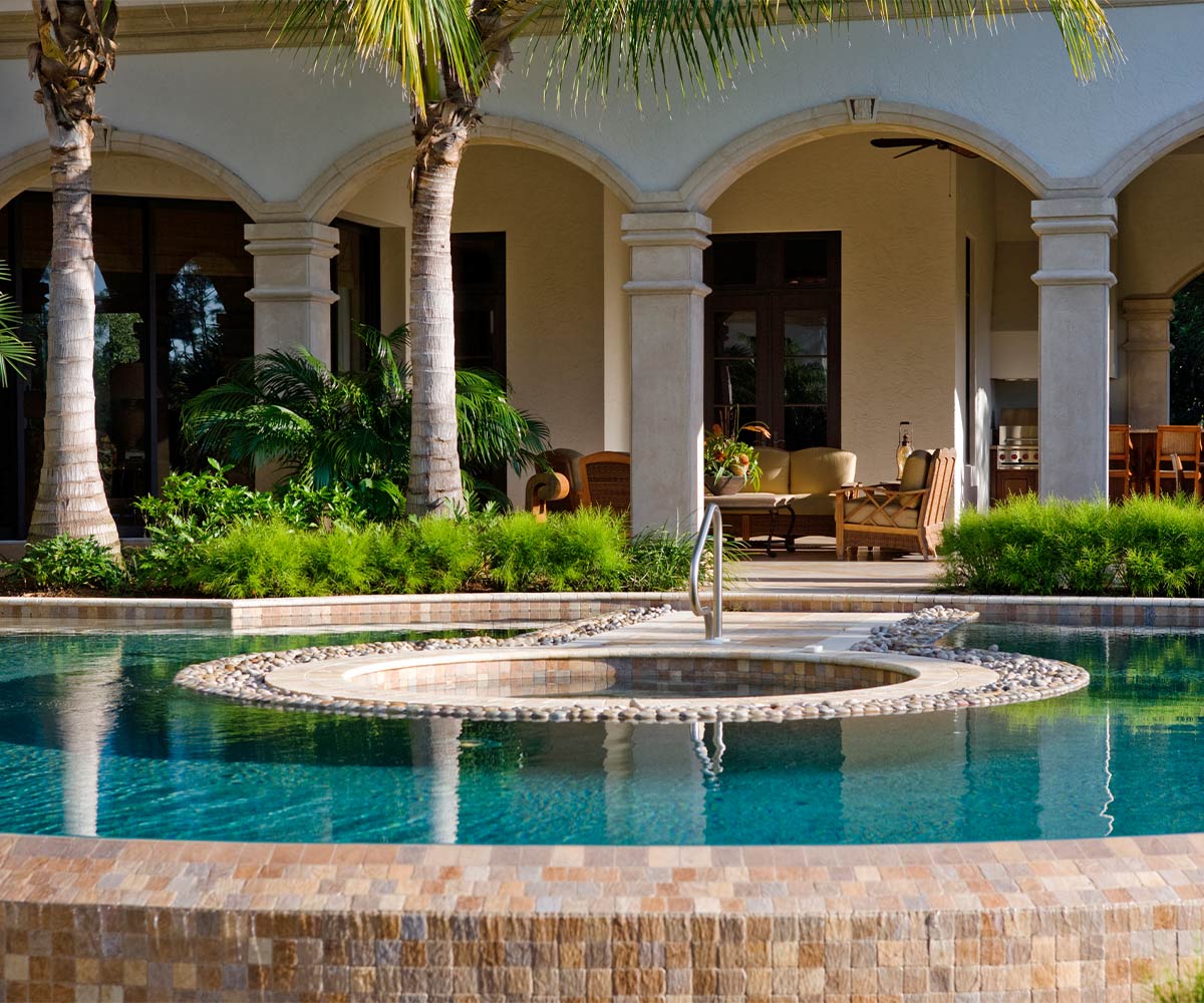 US luxury real estate year-end market update